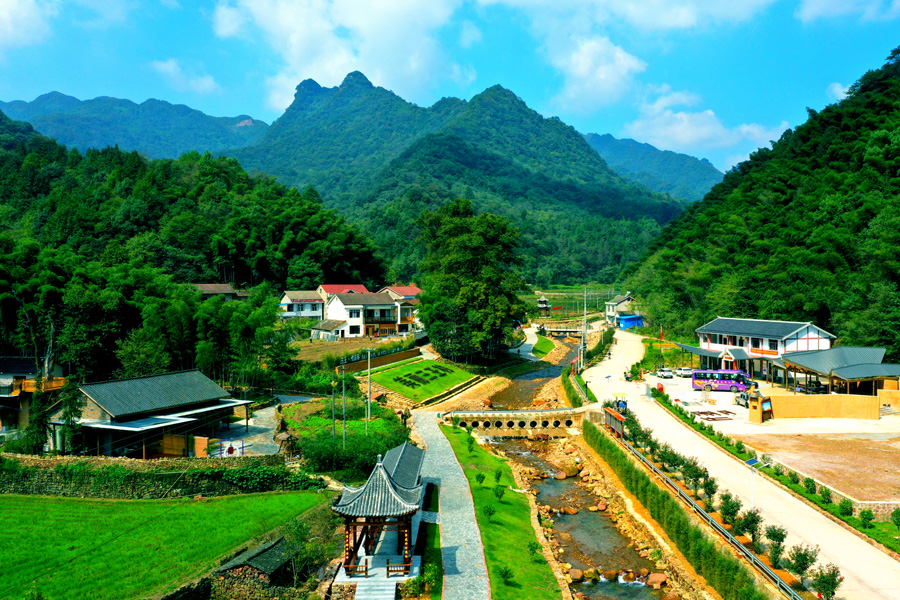 與三王村的夏日之約