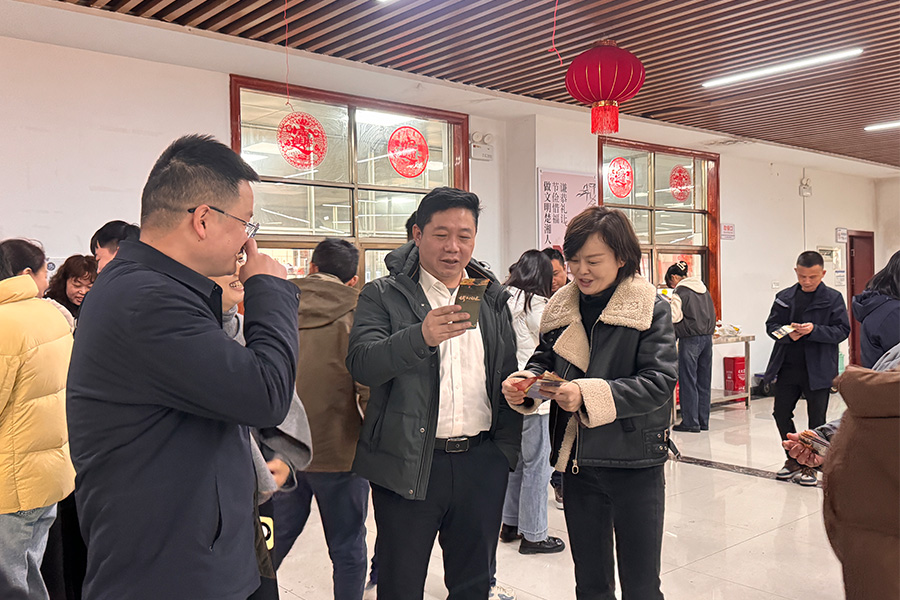 濃情元宵聚楚湘 食堂歡樂滿庭芳